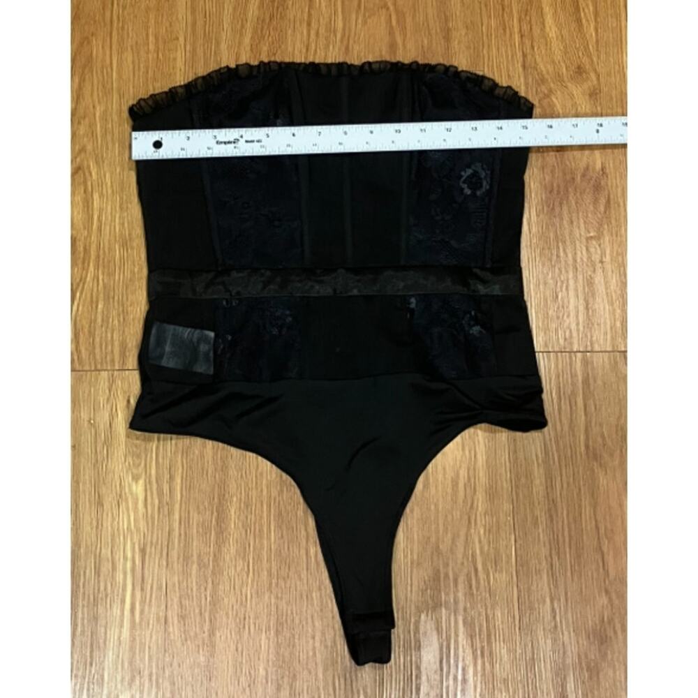 Black Strapless Lace-Trim Bodysuit - Picture 4 of 7